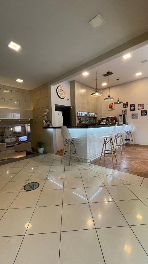 Hotel Atlanta Патра Экстерьер фото