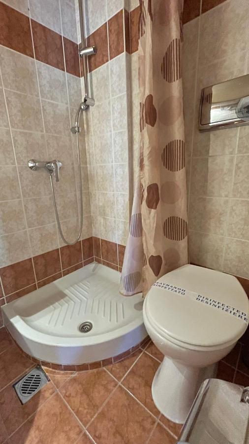 Hotel Atlanta Патра Экстерьер фото