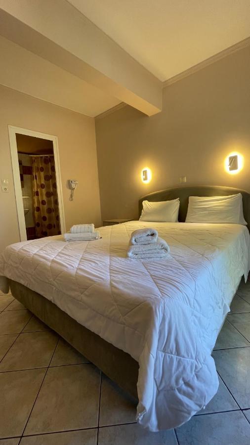 Hotel Atlanta Патра Экстерьер фото